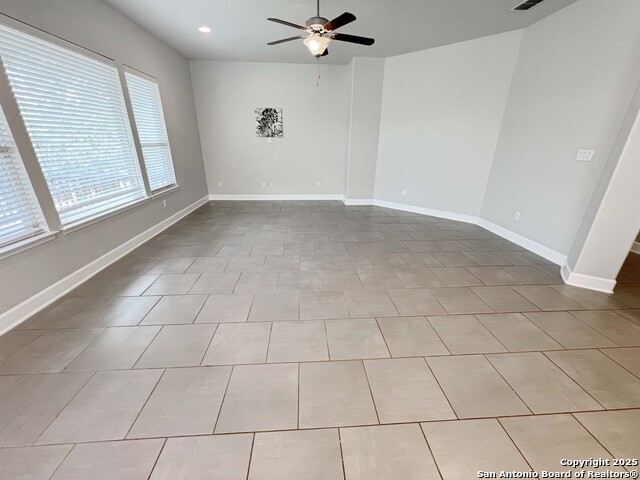 Listing photo id 30 for 14203 Sam Houston