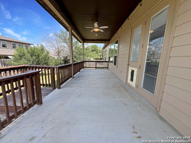 Listing photo id 47 for 14203 Sam Houston