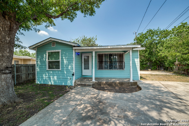 Details for 523 Bangor  , San Antonio, TX 78228