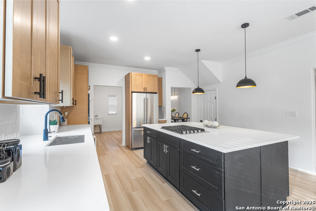 Listing photo id 12 for 537 Cr 6868 E
