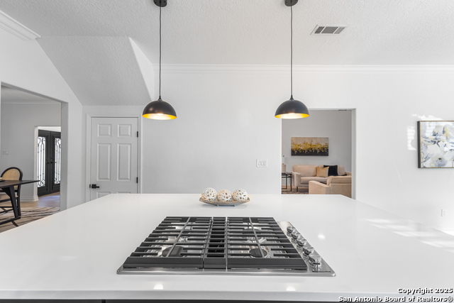 Listing photo id 13 for 537 Cr 6868 E