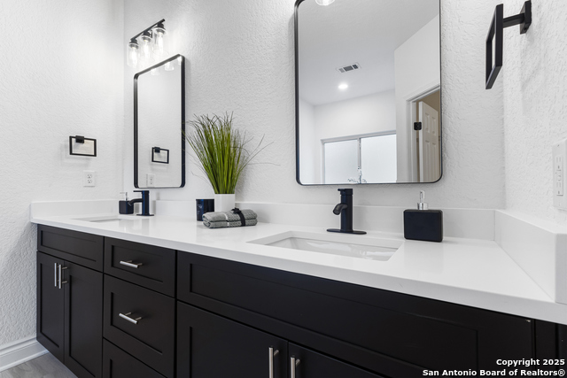 Listing photo id 20 for 537 Cr 6868 E