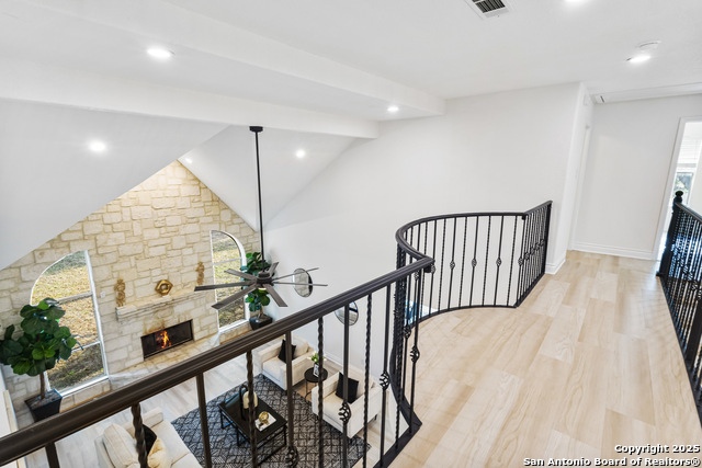 Listing photo id 27 for 537 Cr 6868 E