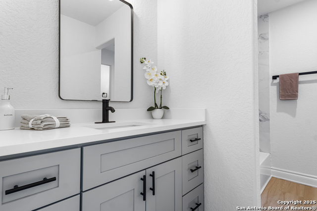 Listing photo id 31 for 537 Cr 6868 E