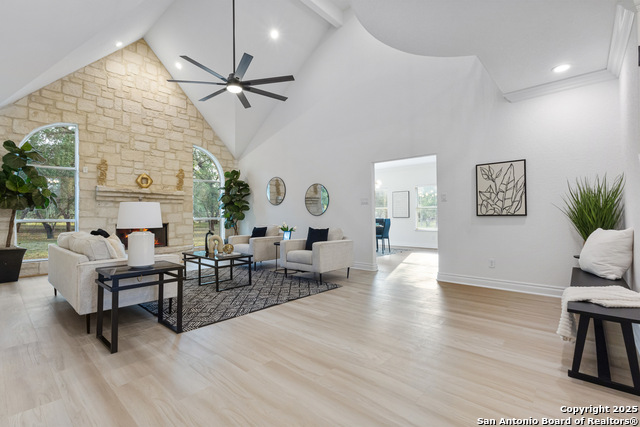 Listing photo id 2 for 537 Cr 6868 E