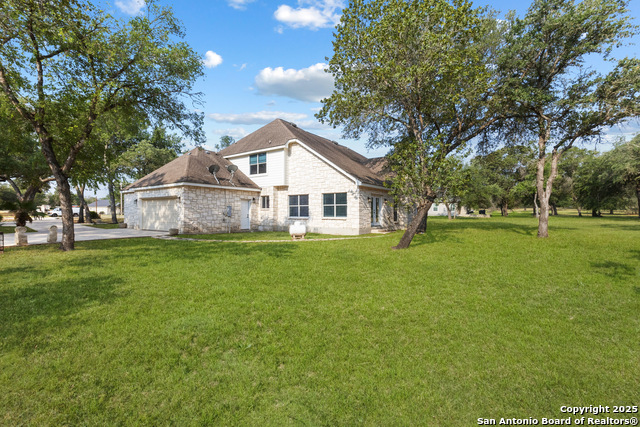 Listing photo id 41 for 537 Cr 6868 E