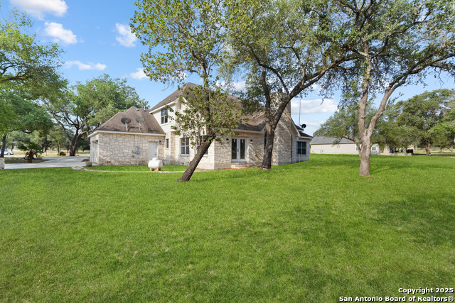 Listing photo id 42 for 537 Cr 6868 E