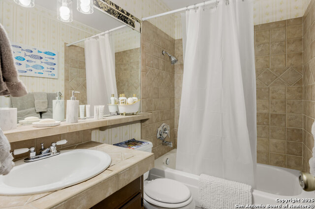 Listing photo id 18 for 5006 Las Campanas