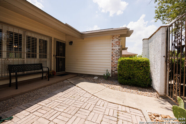 Listing photo id 2 for 5006 Las Campanas