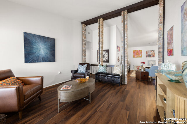 Listing photo id 3 for 5006 Las Campanas