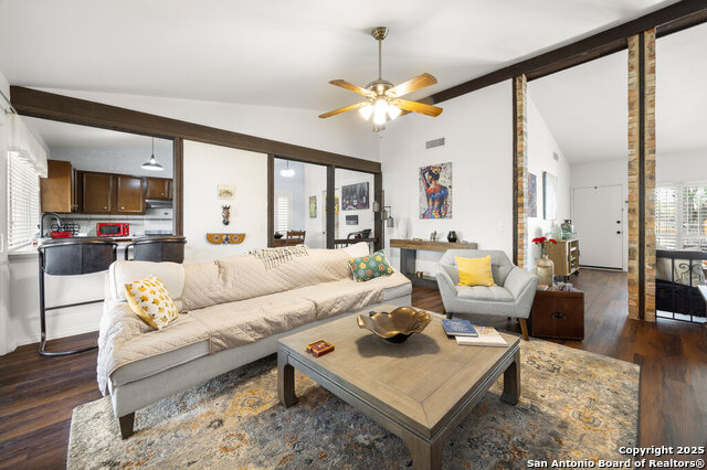 Listing photo id 5 for 5006 Las Campanas