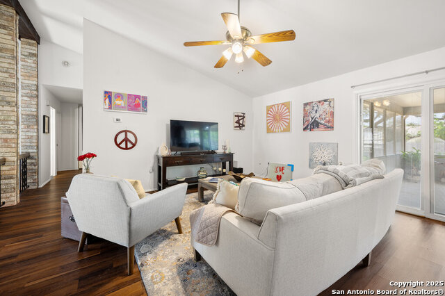 Listing photo id 7 for 5006 Las Campanas
