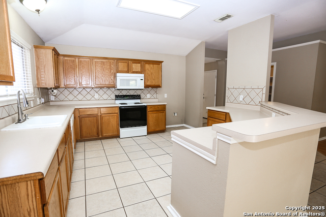 Image 10 of 23 For 15326 Spring Land