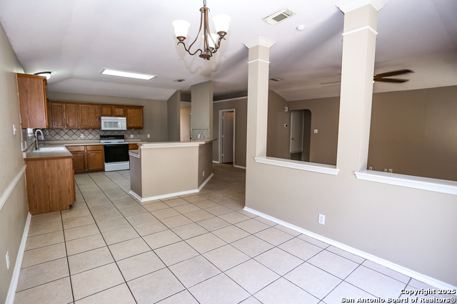 Image 11 of 23 For 15326 Spring Land