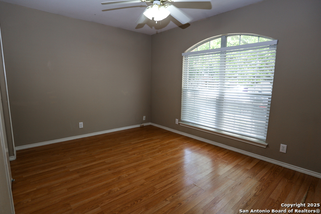 Image 17 of 23 For 15326 Spring Land