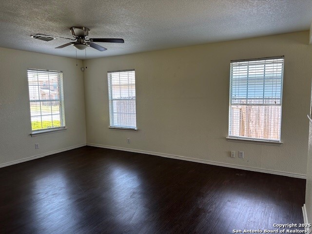 Listing photo id 3 for 10019 Tiger Bay