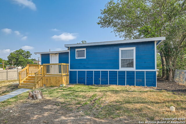 Listing photo id 23 for 506 Hot Wells