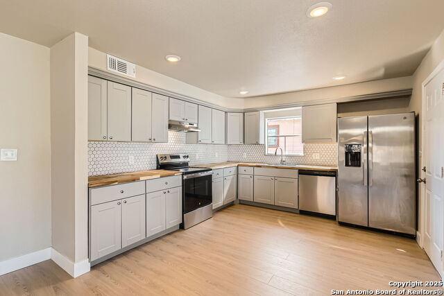 Listing photo id 11 for 143 Bradford