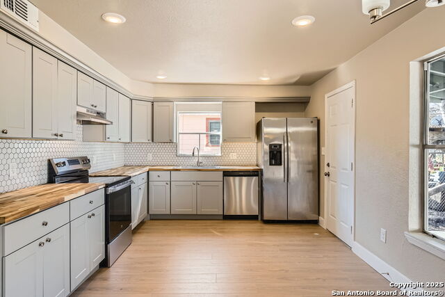 Listing photo id 13 for 143 Bradford