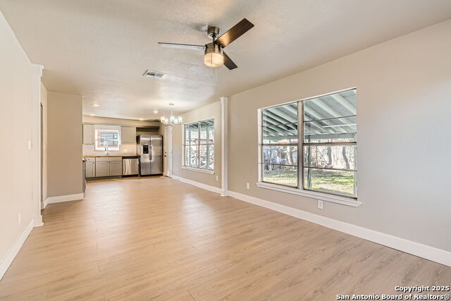 Listing photo id 6 for 143 Bradford