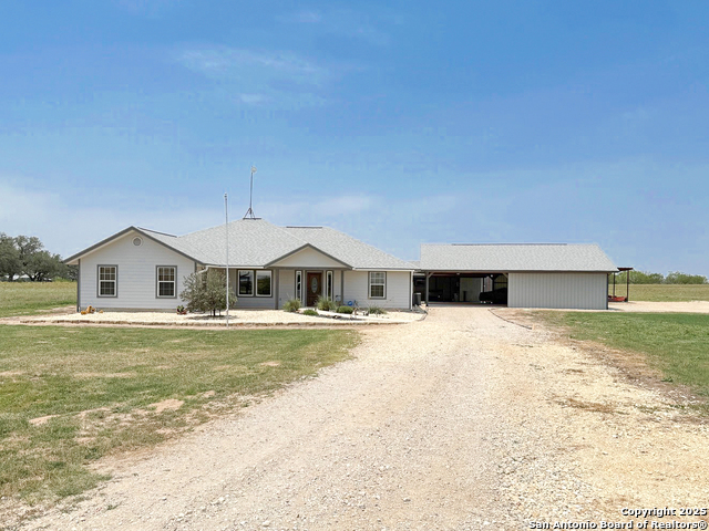Image 3 of 71 For 1185 County Road 7718