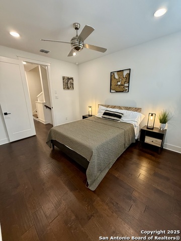 Image 5 of 12 For 808 Carson St E 102