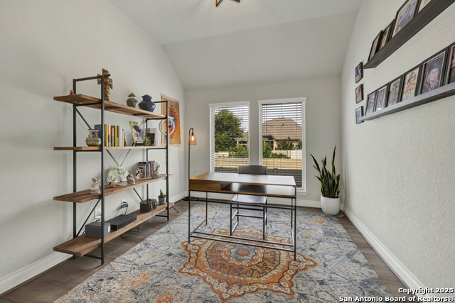 Image 14 of 76 For 562 Orchard Way