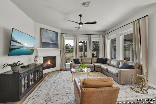 Image 16 of 76 For 562 Orchard Way
