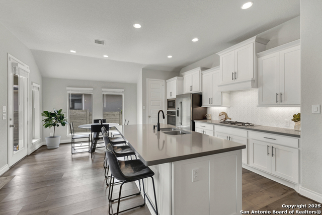 Image 20 of 76 For 562 Orchard Way