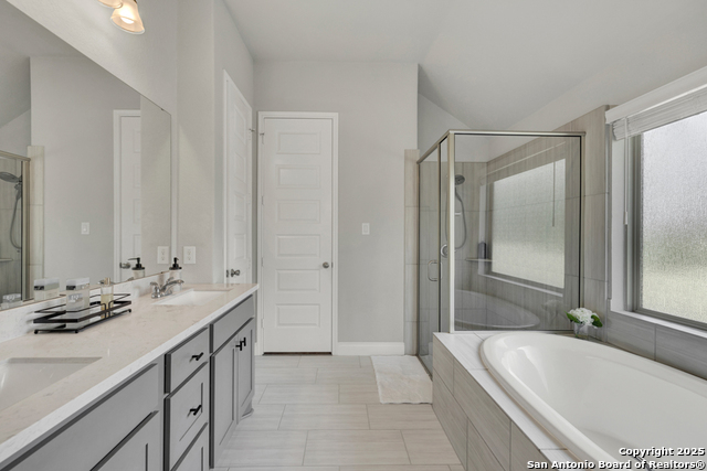 Image 31 of 76 For 562 Orchard Way