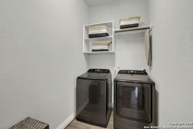 Image 41 of 76 For 562 Orchard Way