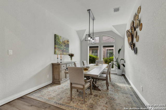 Image 9 of 76 For 562 Orchard Way