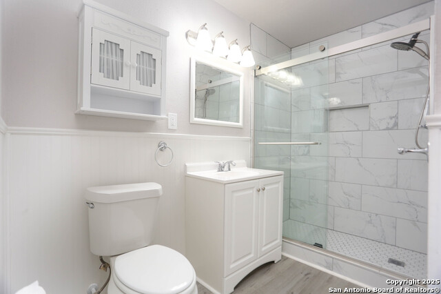 Image 12 of 18 For 551 Mayfield E