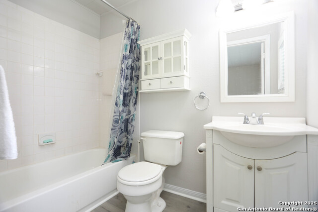 Image 14 of 18 For 551 Mayfield E