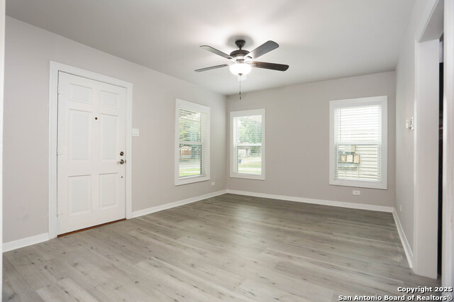 Image 4 of 18 For 551 Mayfield E