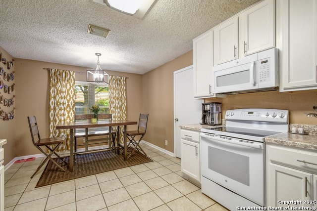 Image 13 of 30 For 9311 Bowen Dr.