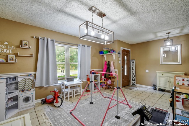 Image 17 of 30 For 9311 Bowen Dr.