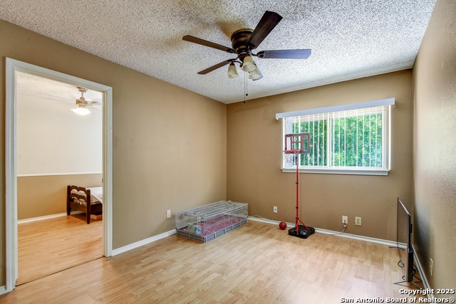 Image 18 of 30 For 9311 Bowen Dr.