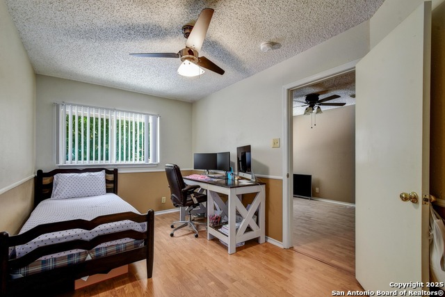 Image 24 of 30 For 9311 Bowen Dr.