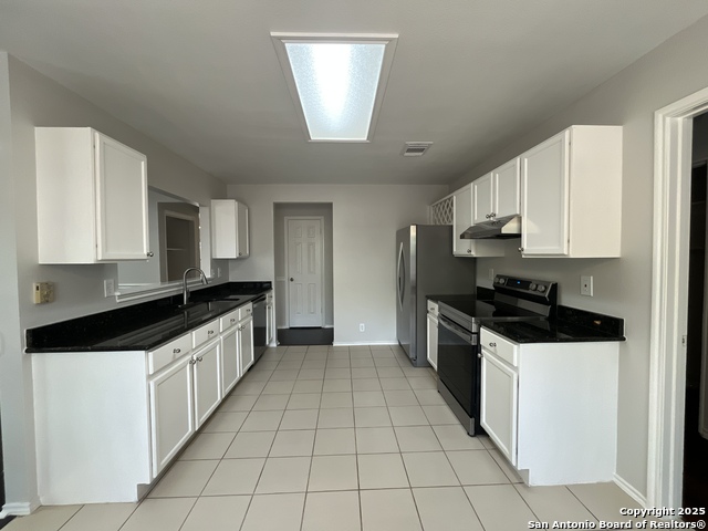 Image 3 of 21 For 9507 Summerbrook