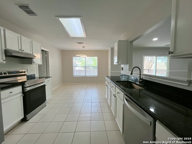 Image 4 of 21 For 9507 Summerbrook