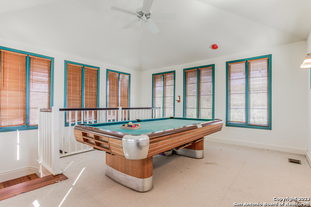 Listing photo id 21 for 2 Laurel Pl