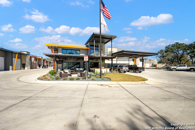 Listing photo id 19 for 7231 Stonewall Bend  3112