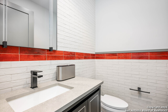 Listing photo id 31 for 7231 Stonewall Bend  3112