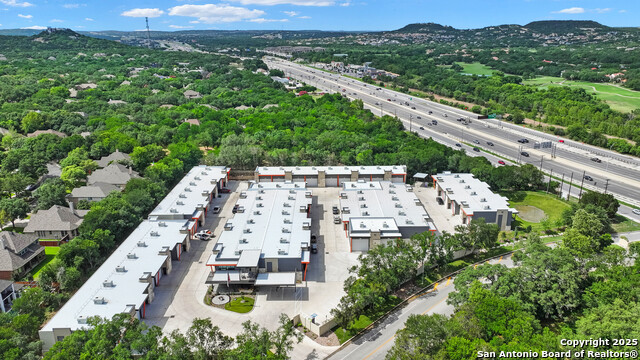 Listing photo id 36 for 7231 Stonewall Bend  3112