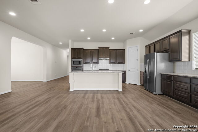 Listing photo id 12 for 6595 Mason Vly