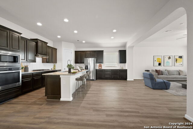 Listing photo id 15 for 6595 Mason Vly