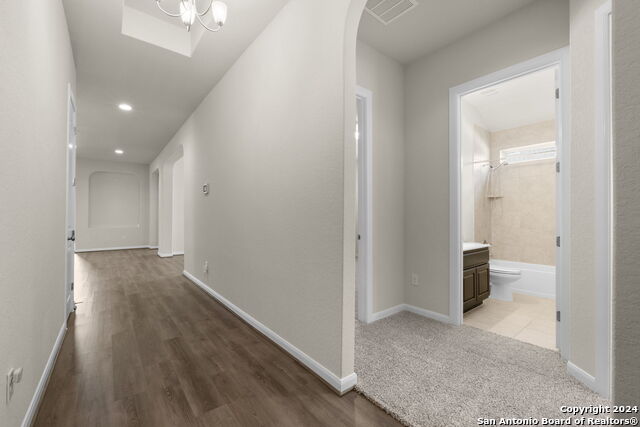 Listing photo id 0 for 6595 Mason Vly