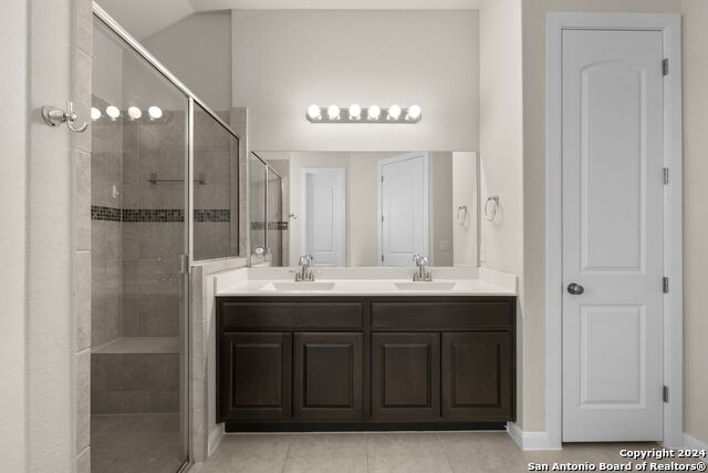 Listing photo id 27 for 6595 Mason Vly