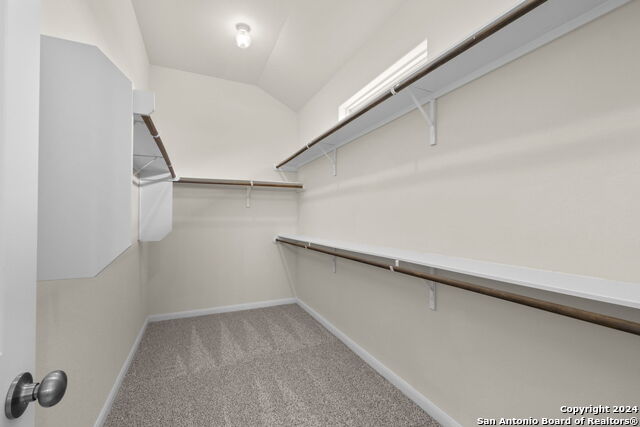 Listing photo id 28 for 6595 Mason Vly